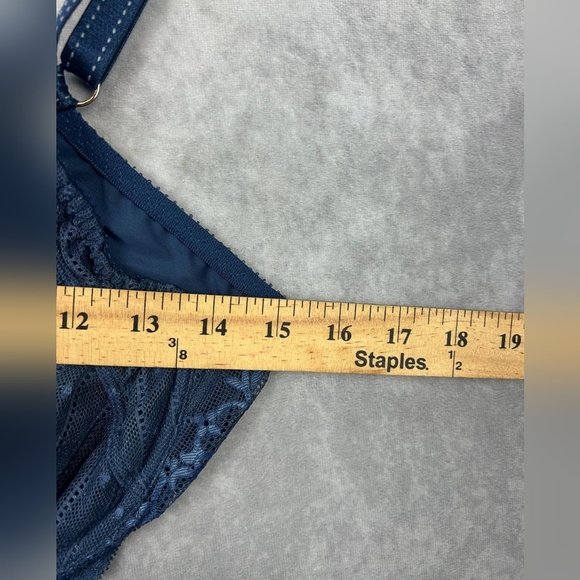 Chantelle Women's  Magnifique Seamless Unlined Minimizer Size 38D - Picture 9 of 9